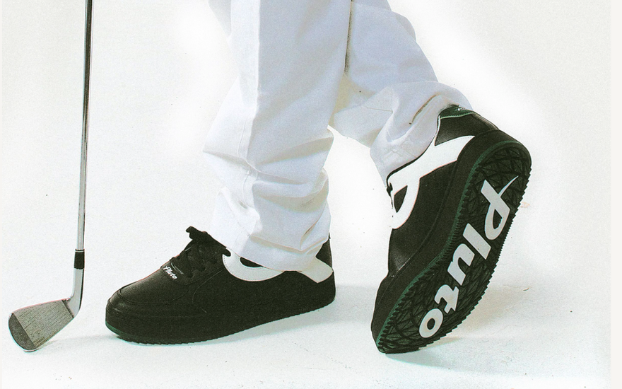 What type of golf shoes should I buy?