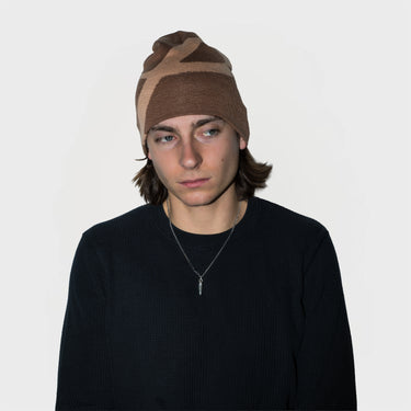 REVERSIBLE 'BIG P' BEANIE